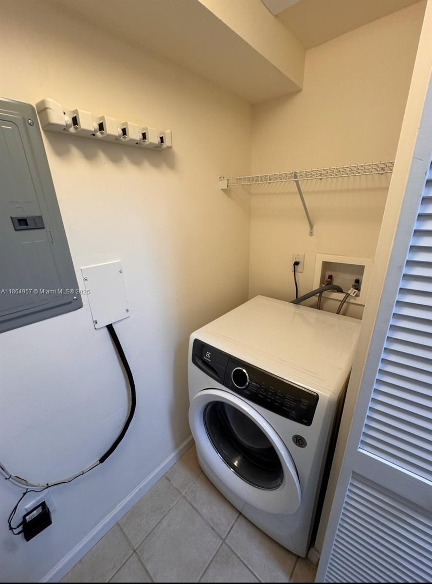 TURNBERRY ON THE GREEN - Residential Lease