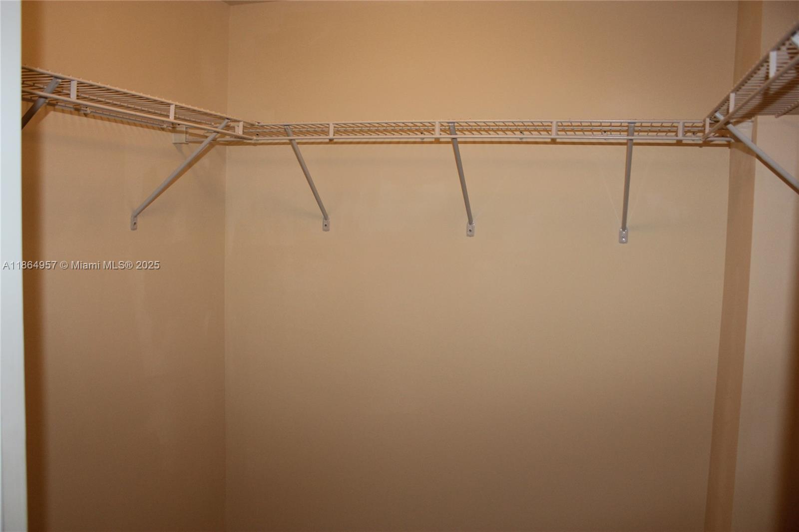 TURNBERRY ON THE GREEN - Residential Lease