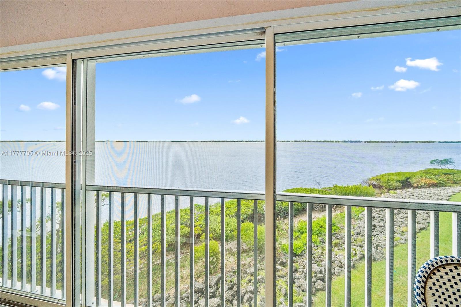 5800 NE Island Cove Way 2407