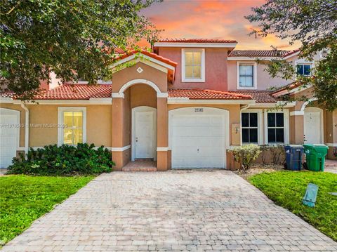 Photo of 27345 SW 138th Ct, Homestead, FL 33032 (MLS # A11878583)