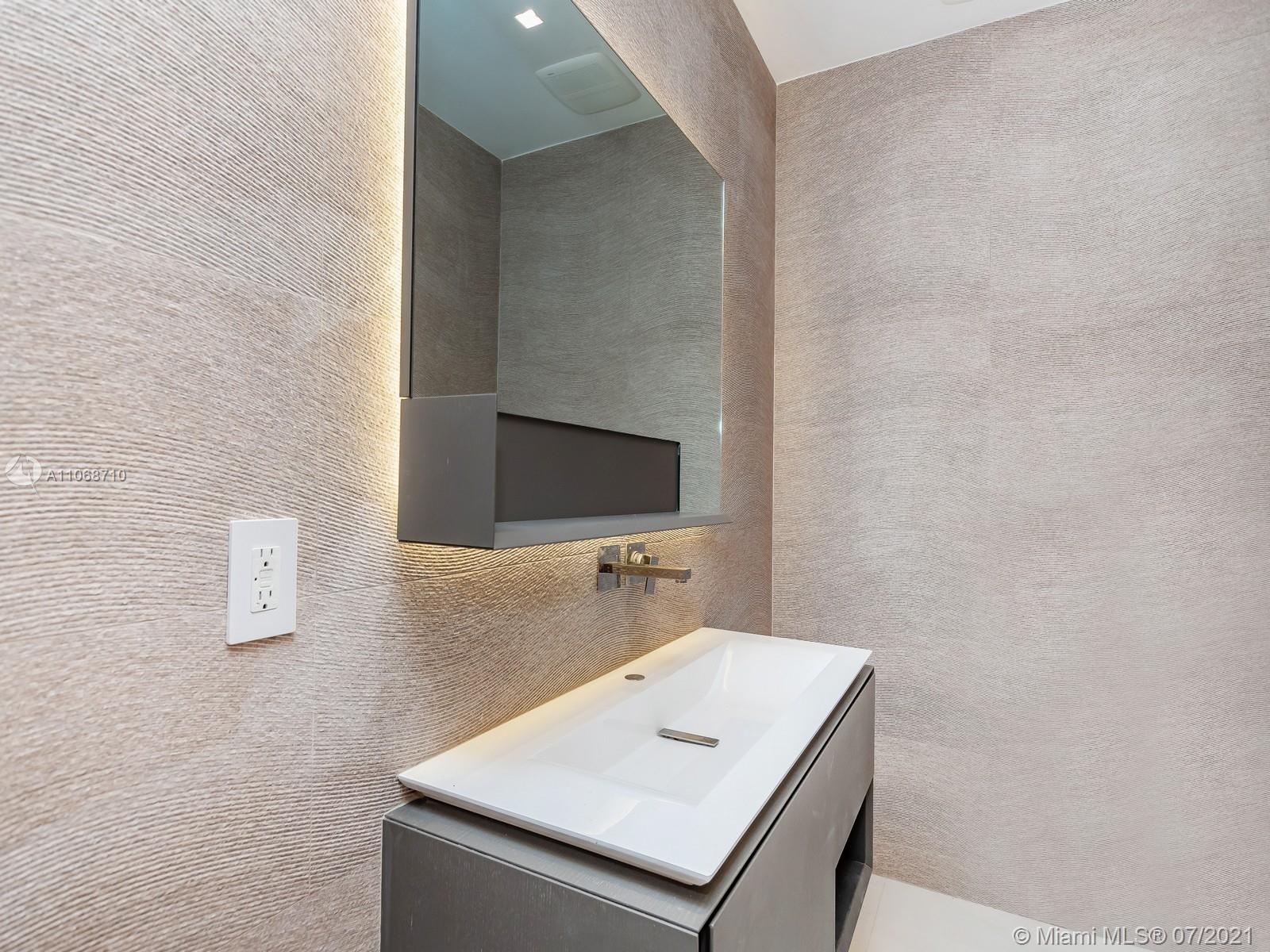 BISCAYNE KEY ESTATES - Residential