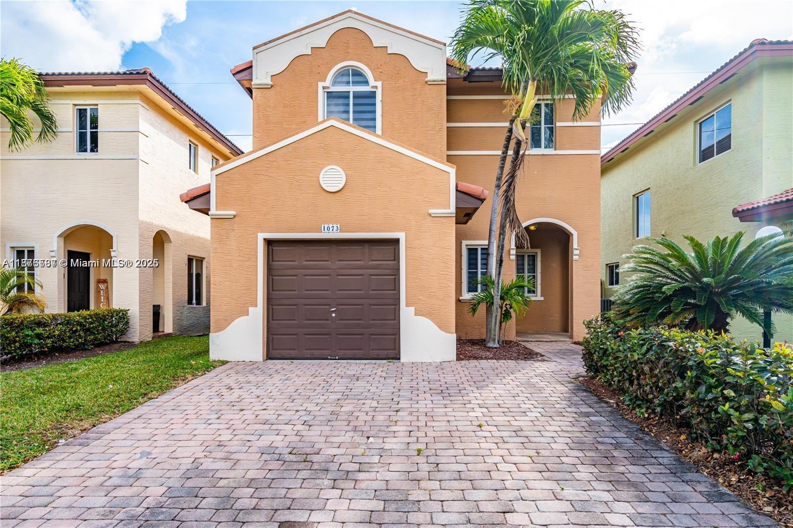 Beautiful remodeled 3 bedroom /2.5 bath home with 1 car garage! The kitchen has beautiful cabinets & granite counter tops. Located in the great waterstone community, amazing location close to plenty of shopping areas, amazing parks, and highways nearby. This is a gated community complete with clubhouse, gym, and pool.