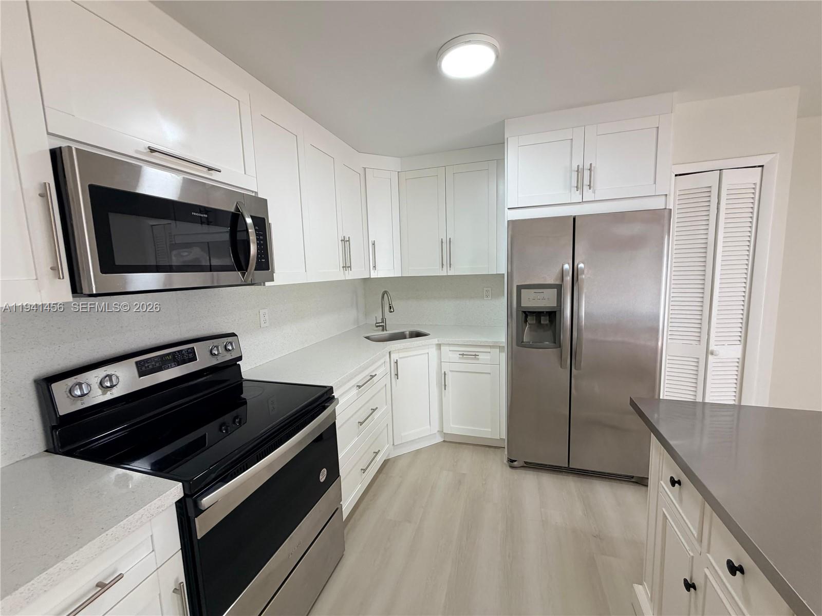 SUNSET HARBOUR SEC IV - Residential