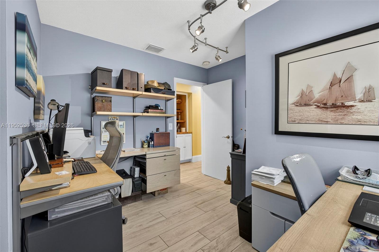 HORSESHOE ACRES - Residential