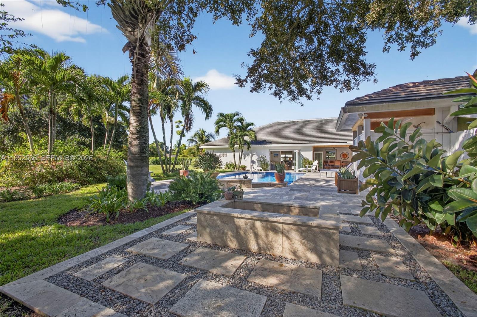 HORSESHOE ACRES - Residential