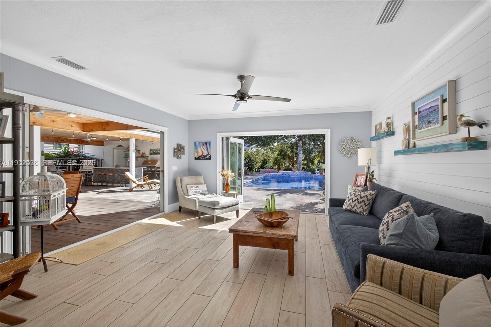 HORSESHOE ACRES - Residential