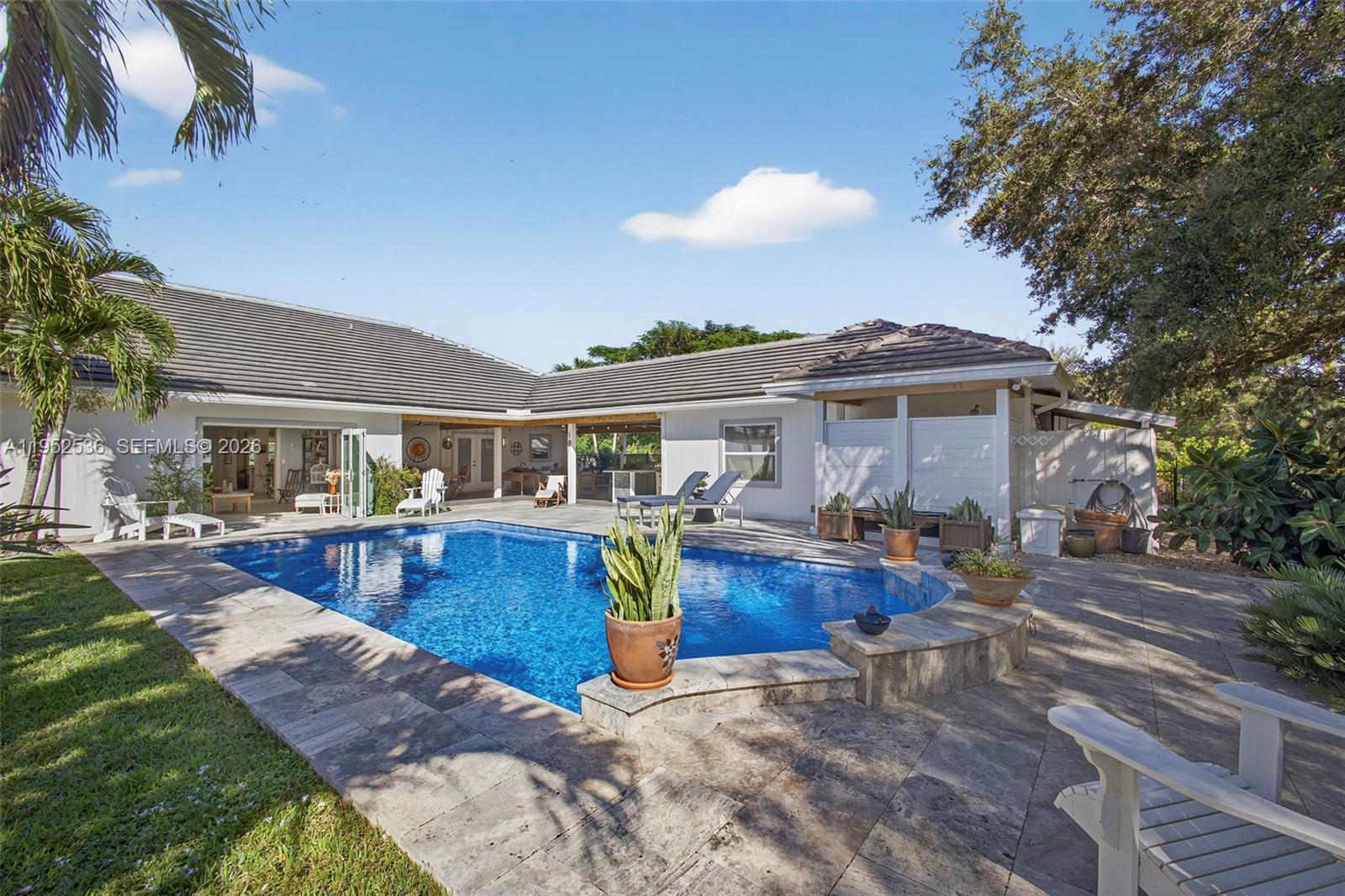 HORSESHOE ACRES - Residential