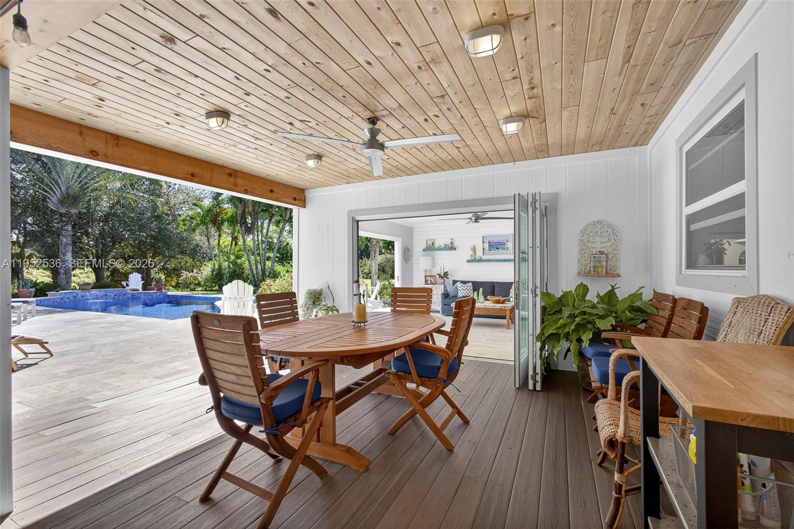 HORSESHOE ACRES - Residential