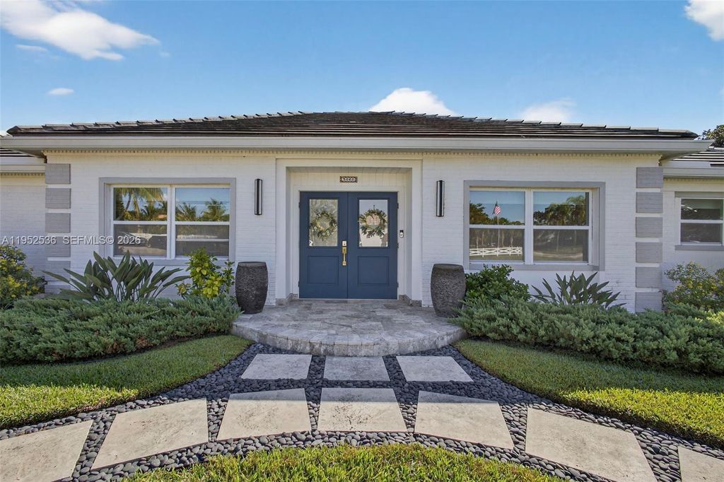 Photo of 5060 Mongo Way, Palm Beach Gardens, FL 33418 (MLS # A11952536)