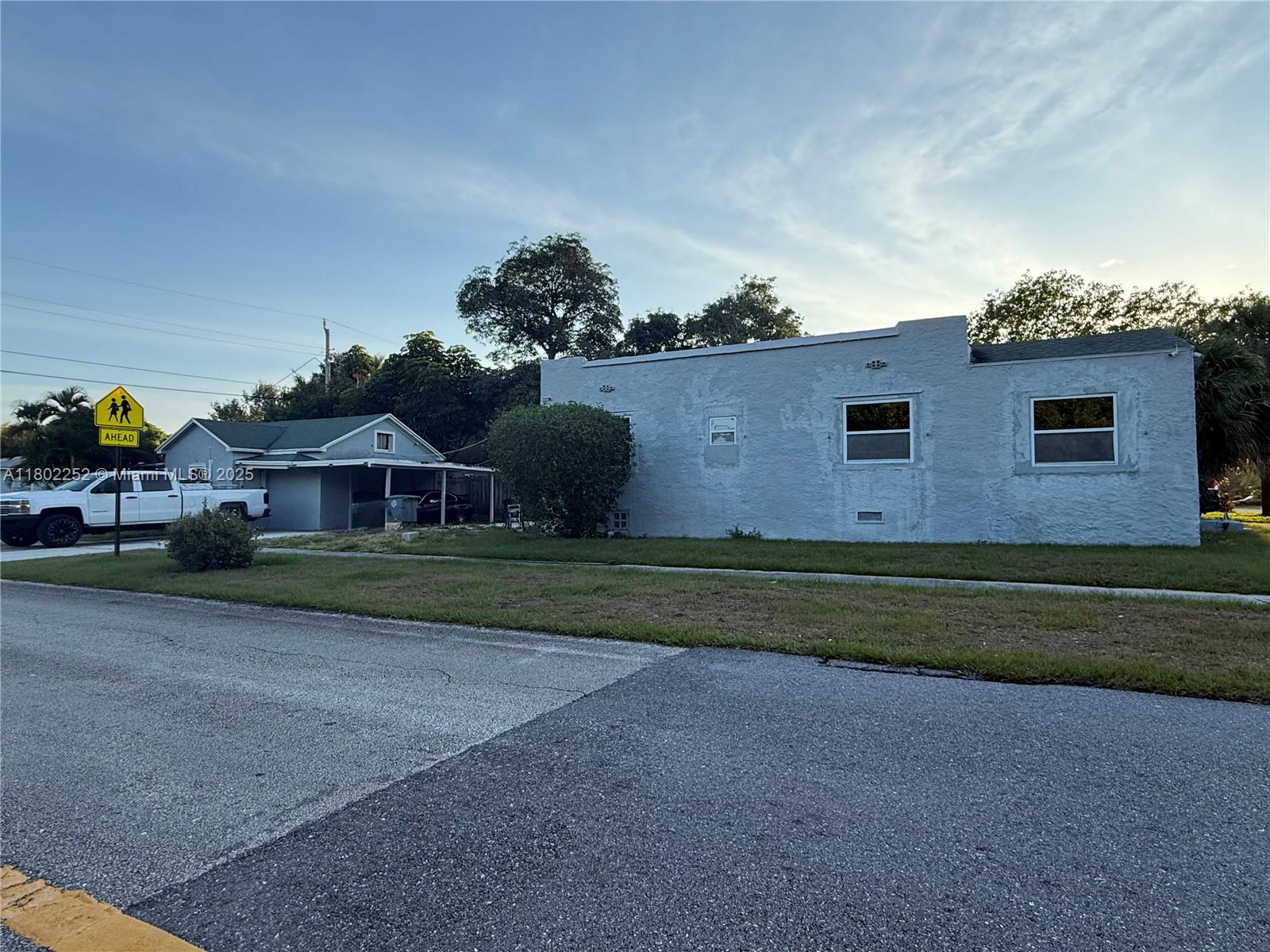 Listing image 1