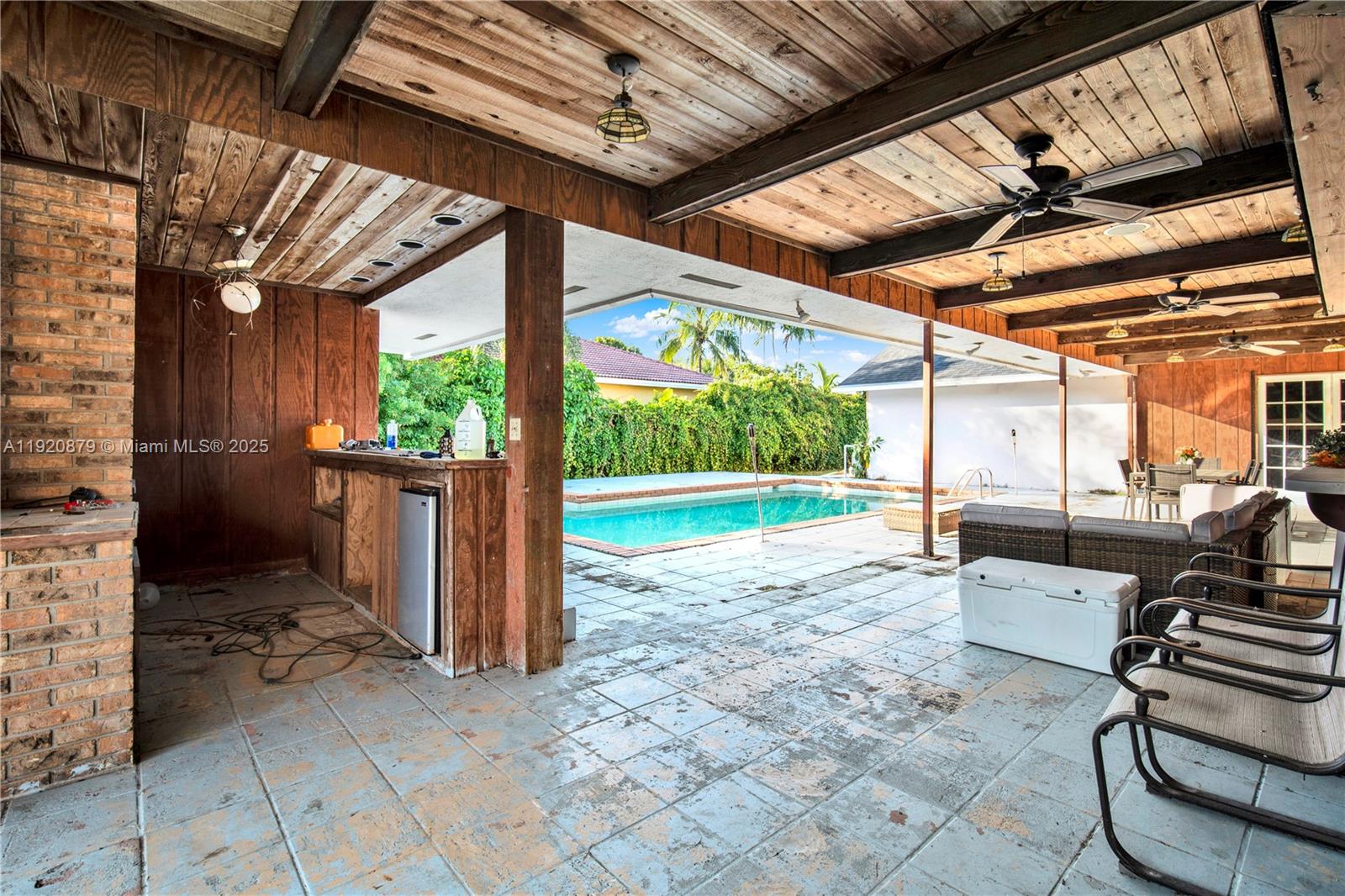 BISCADO ESTS SEC 1 - Residential