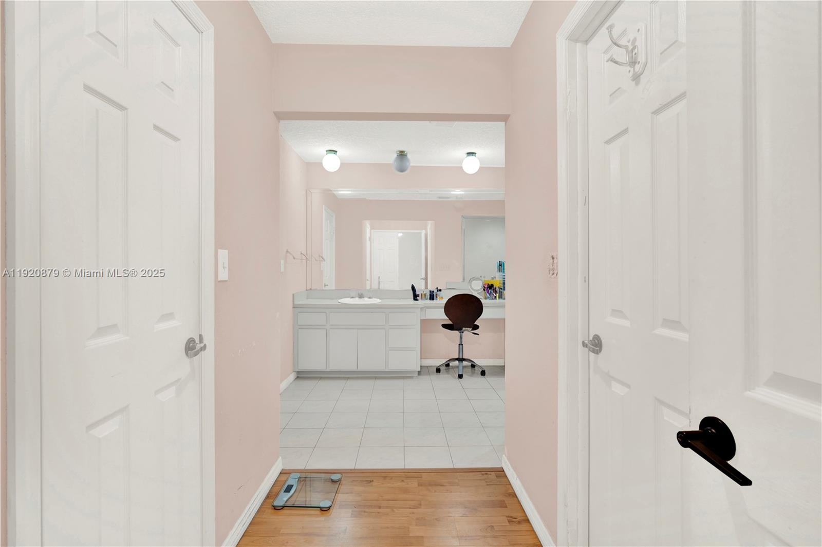 BISCADO ESTS SEC 1 - Residential