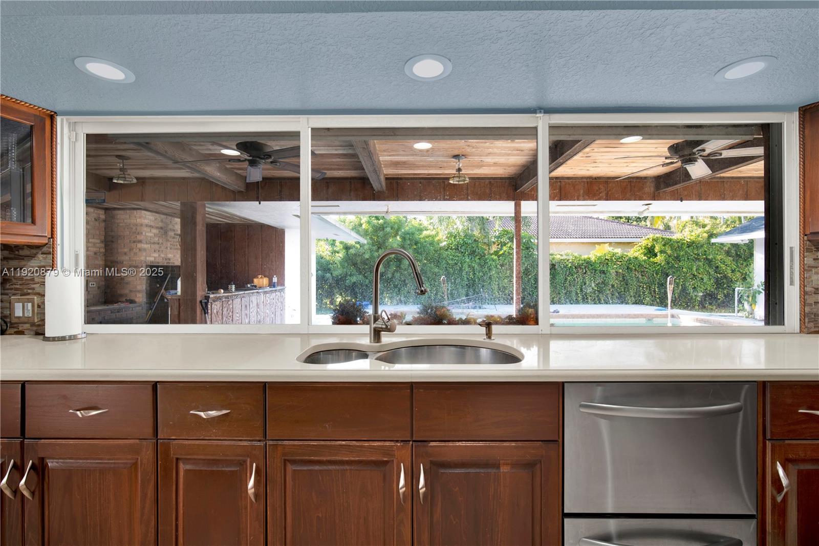 BISCADO ESTS SEC 1 - Residential