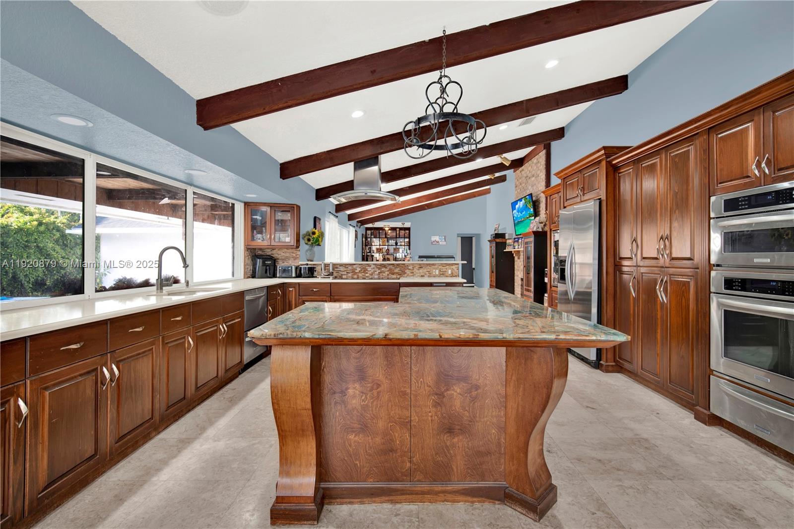 BISCADO ESTS SEC 1 - Residential