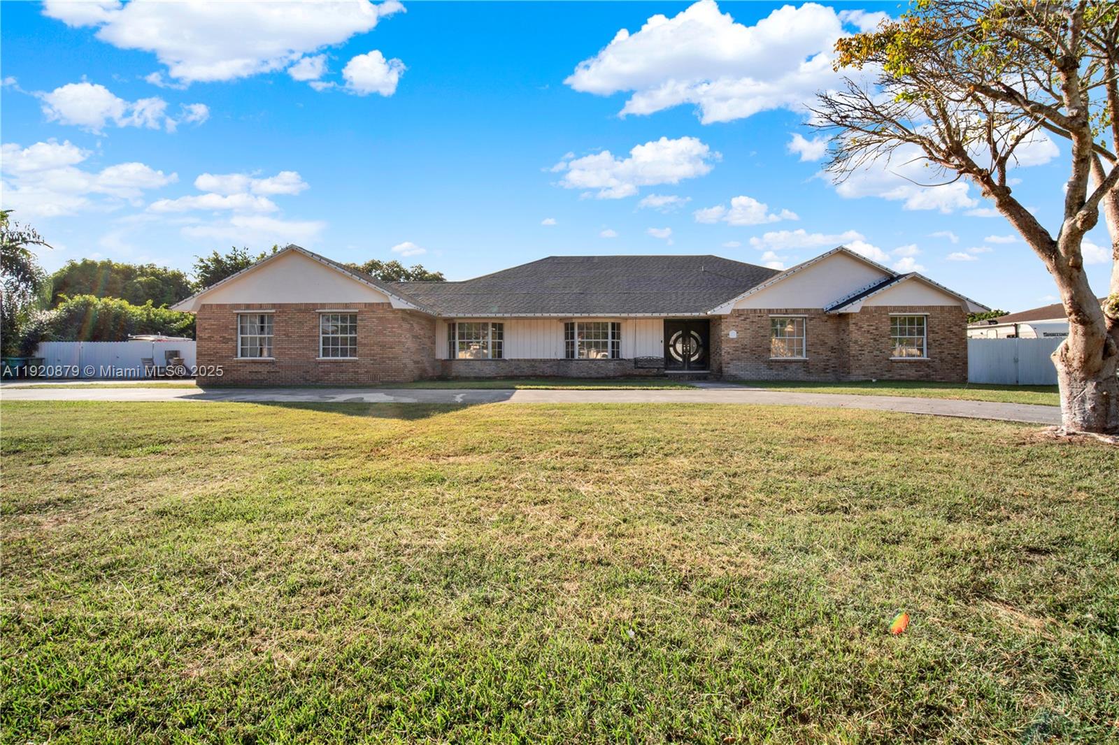 BISCADO ESTS SEC 1 - Residential