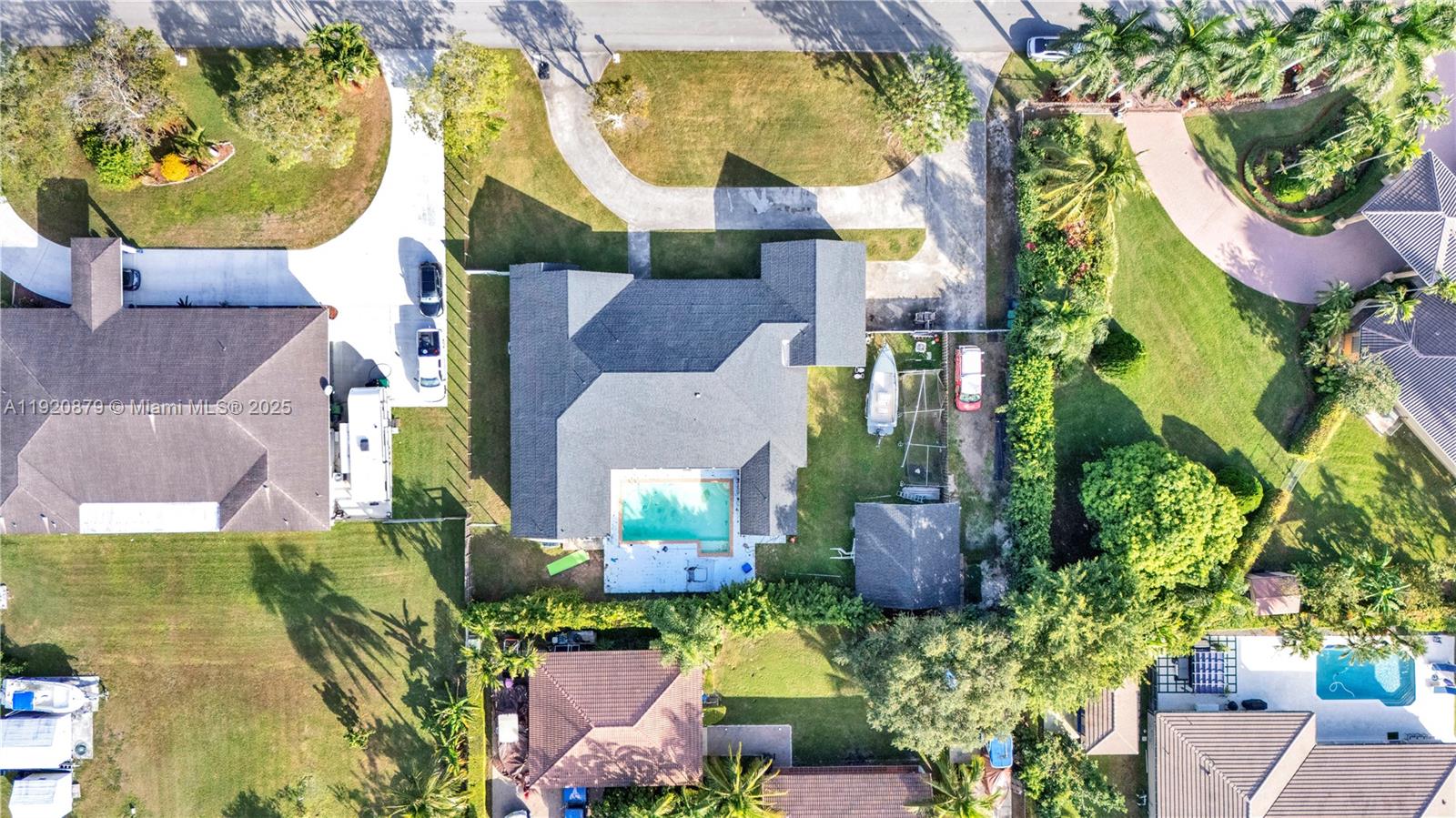 BISCADO ESTS SEC 1 - Residential