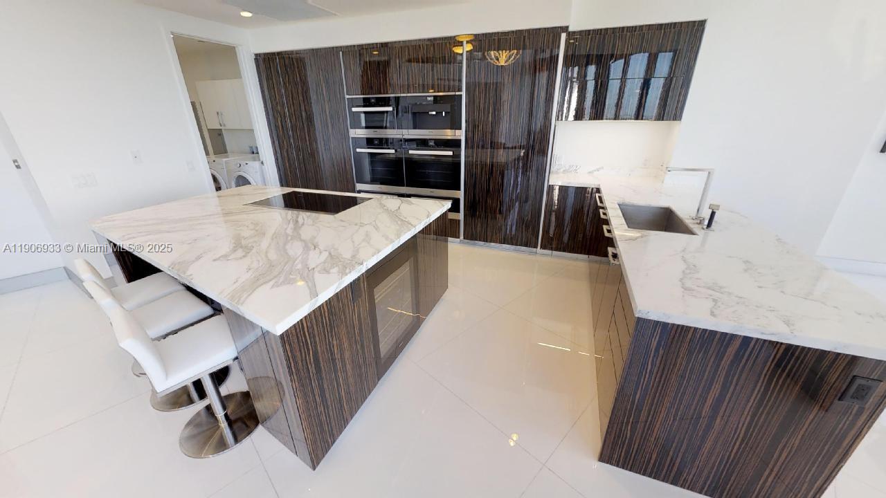 THE PORSCHE DESIGN - Residential Lease