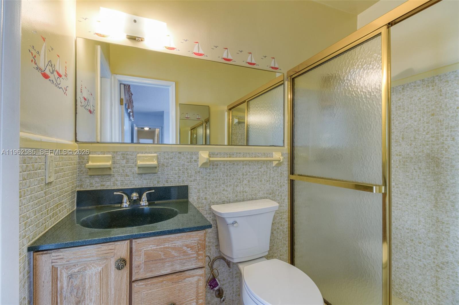 HOLLYWOOD HILLS - Residential