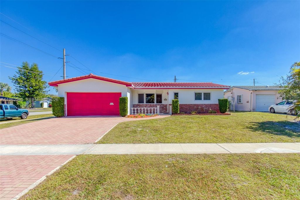 Photo of 2225 N 39th Ave, Hollywood, FL 33021 (MLS # A11962585)