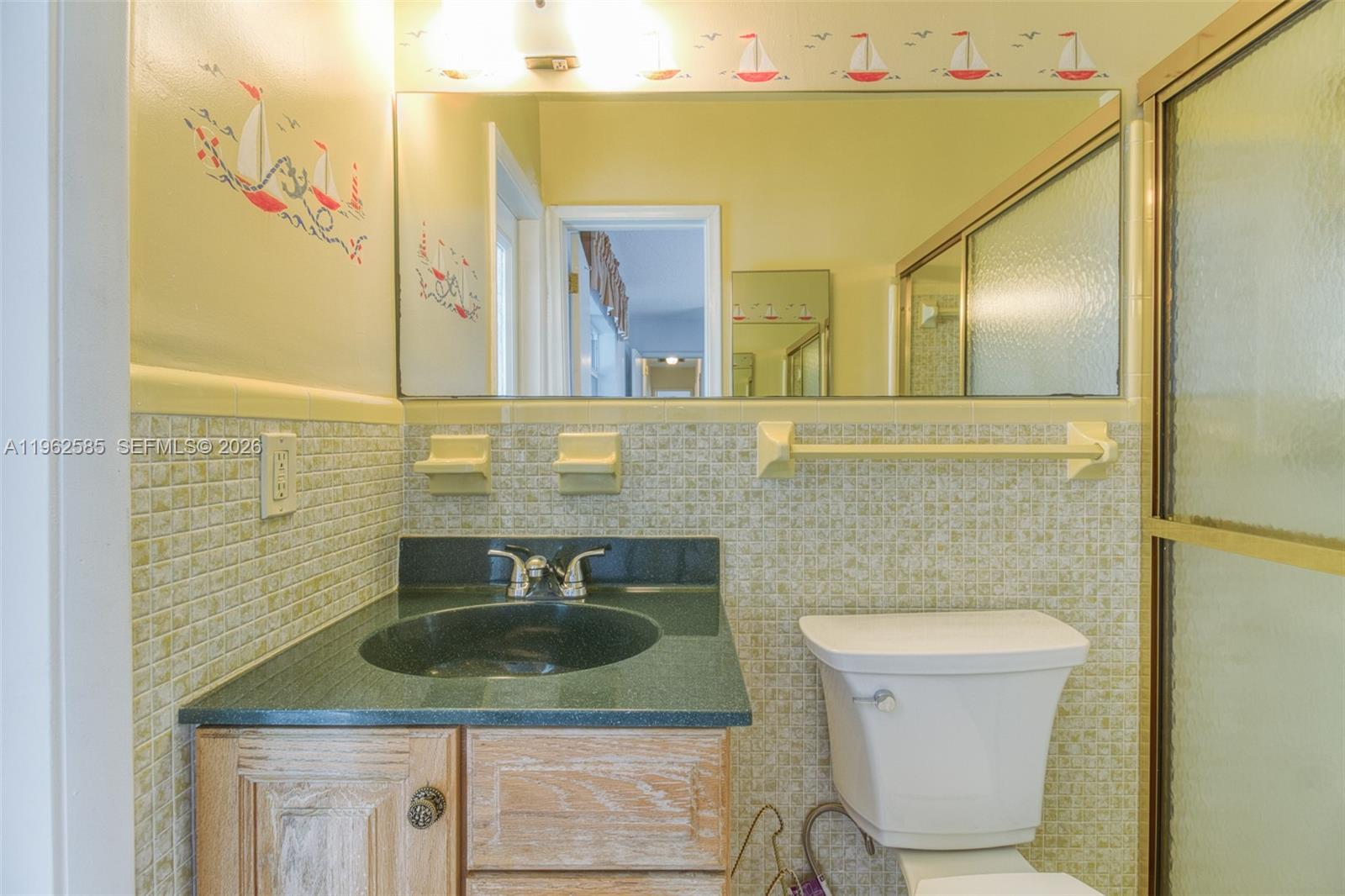 HOLLYWOOD HILLS - Residential