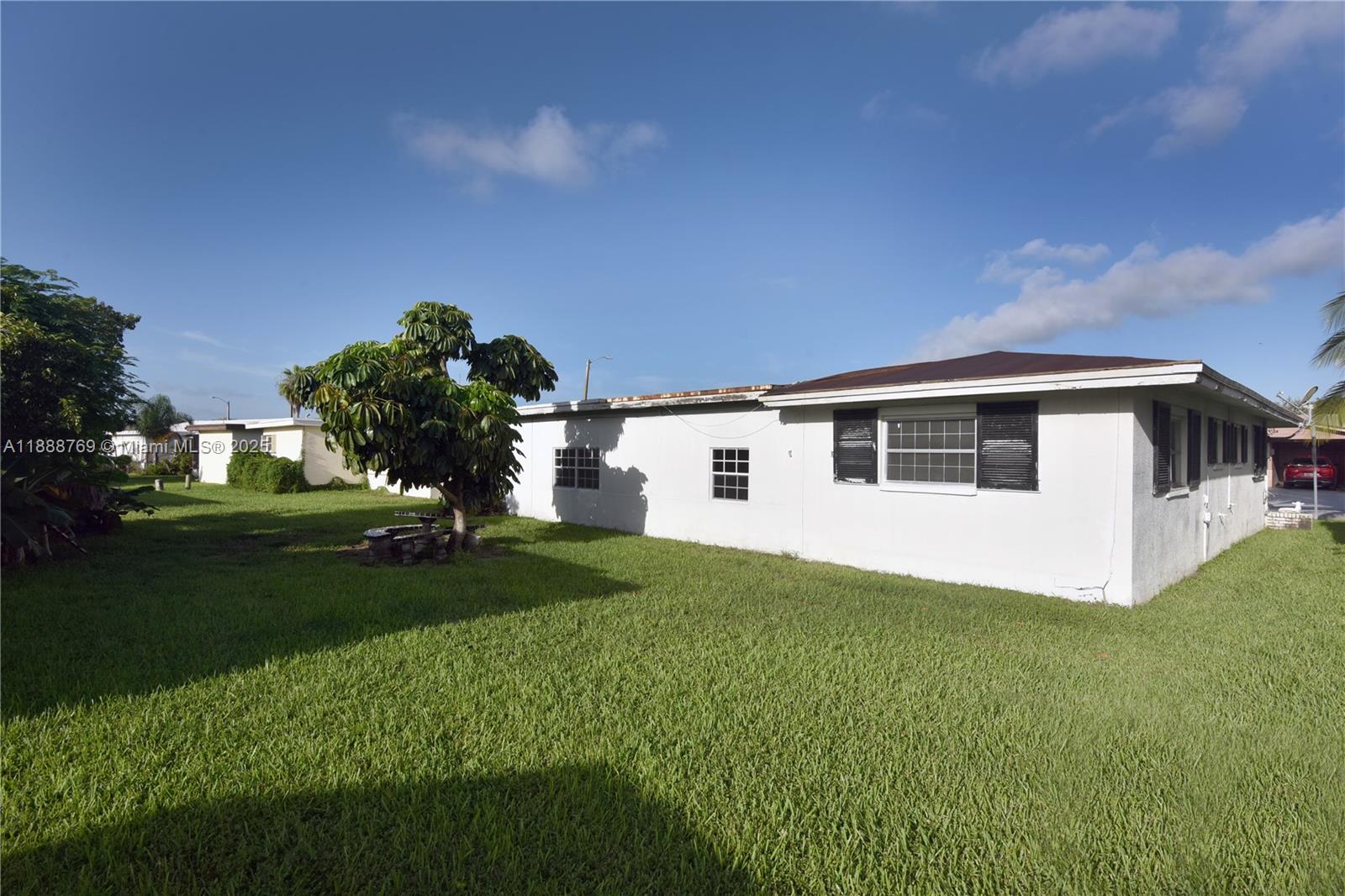 MAINLANDS OF TAMARAC LAKE - Residential