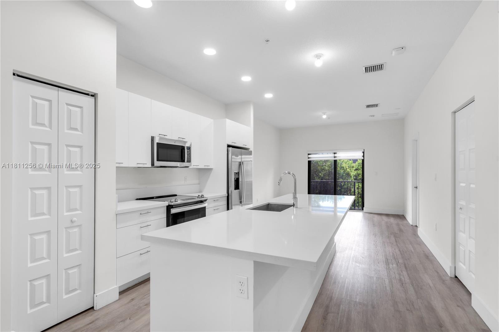 GRAND BAY SOUTH VILLAS - Residential