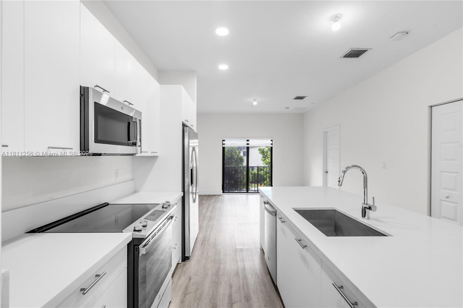 GRAND BAY SOUTH VILLAS - Residential