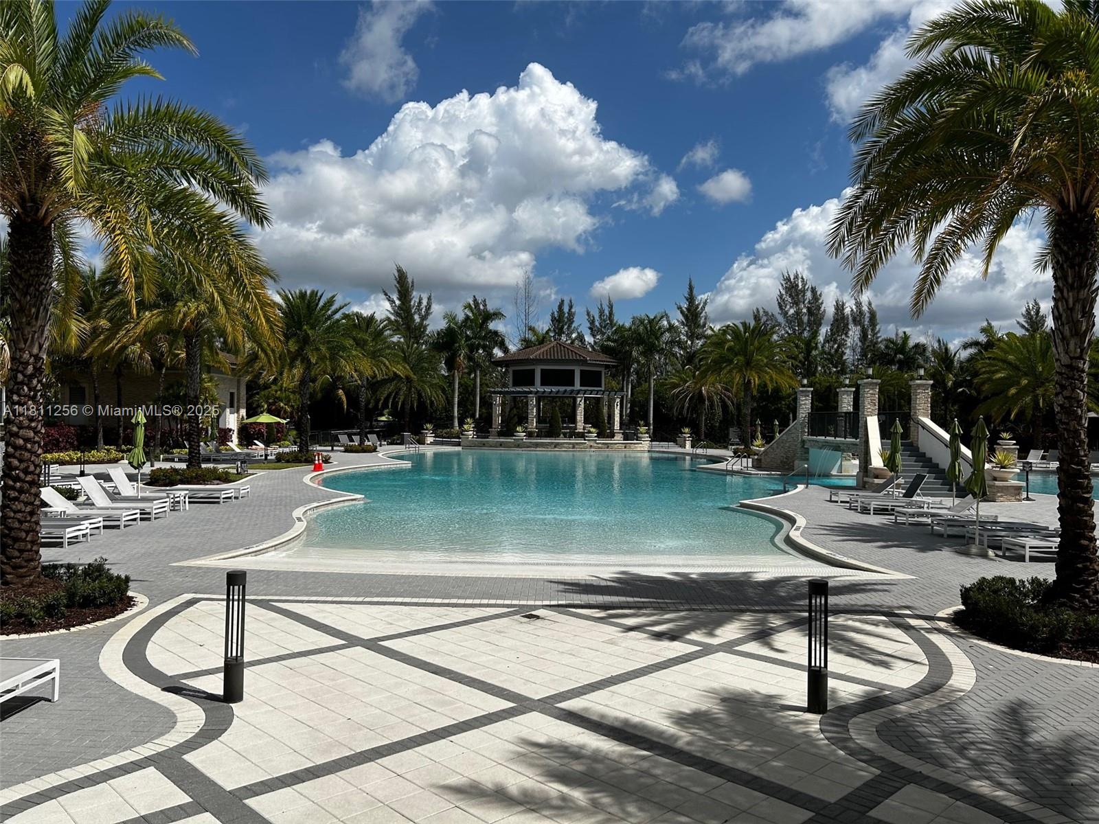 GRAND BAY SOUTH VILLAS - Residential
