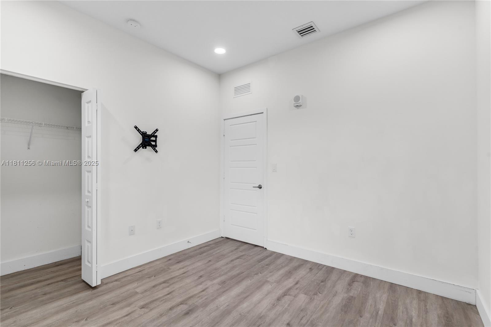 GRAND BAY SOUTH VILLAS - Residential