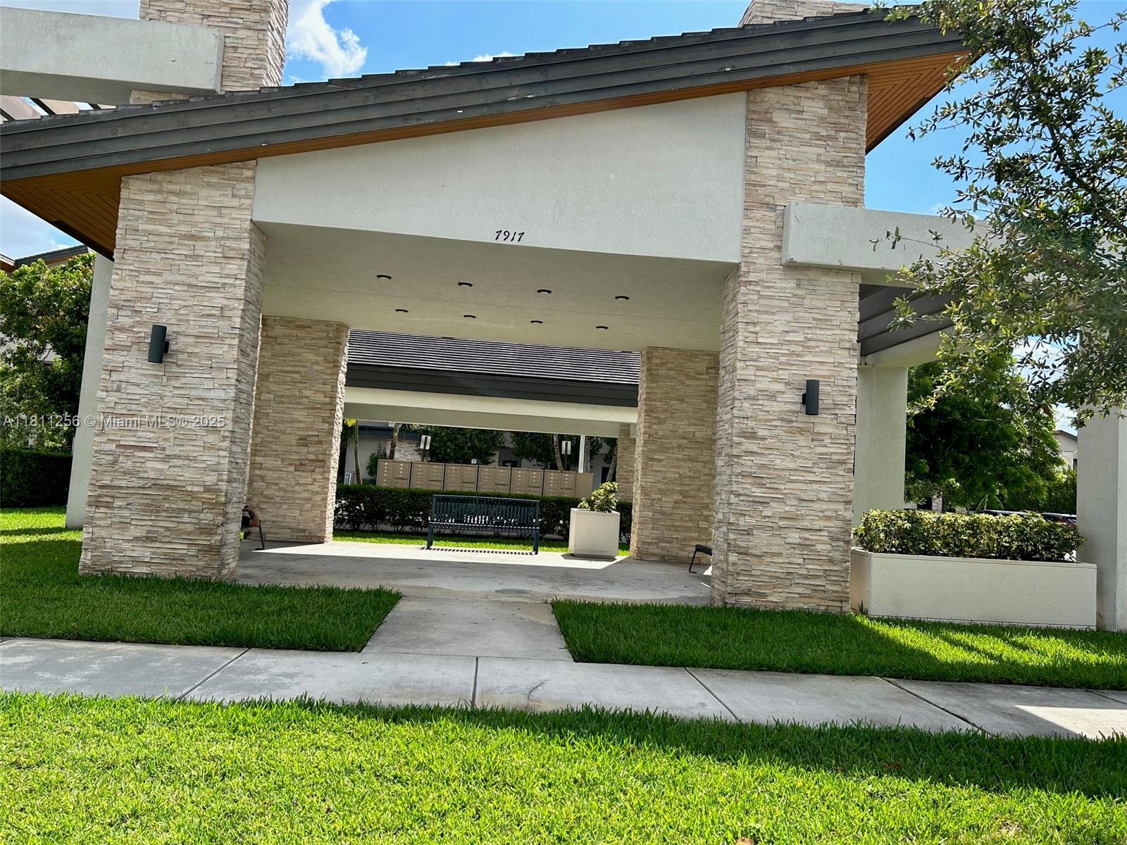 GRAND BAY SOUTH VILLAS - Residential