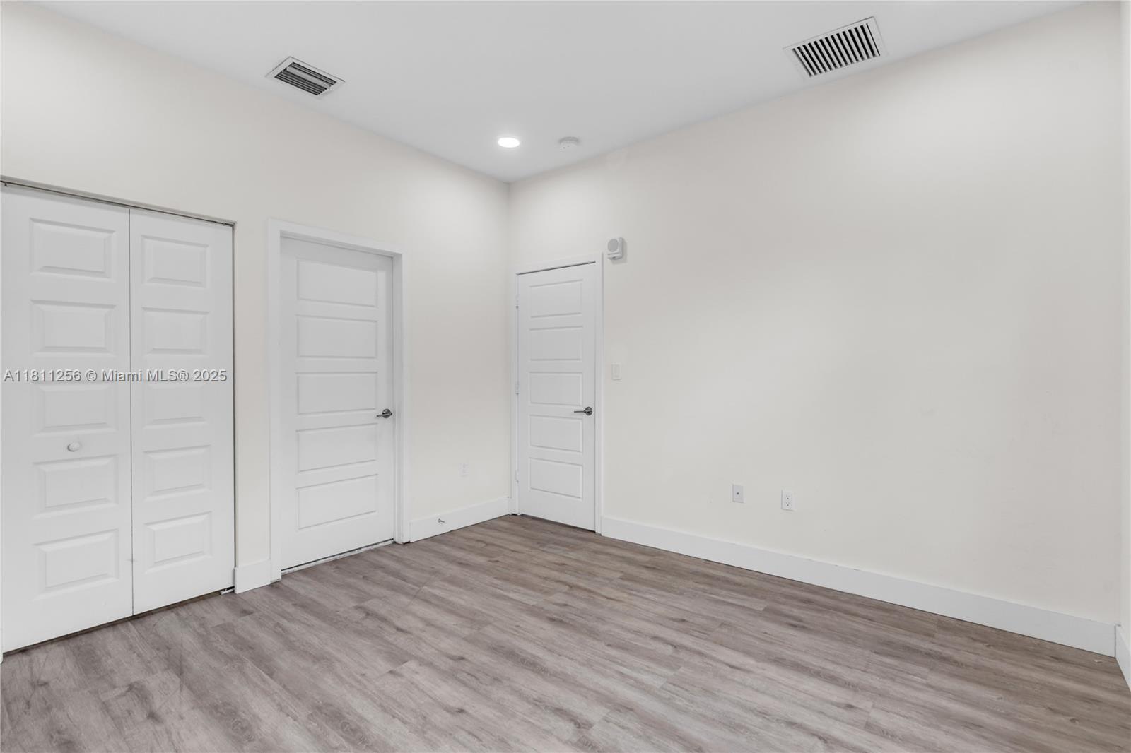 GRAND BAY SOUTH VILLAS - Residential