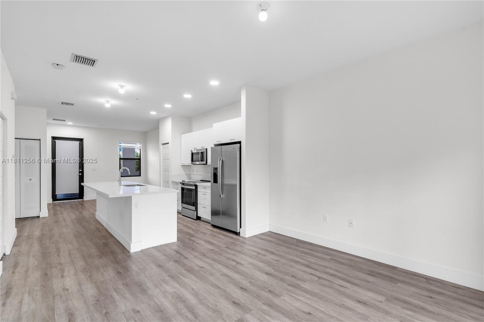 GRAND BAY SOUTH VILLAS - Residential