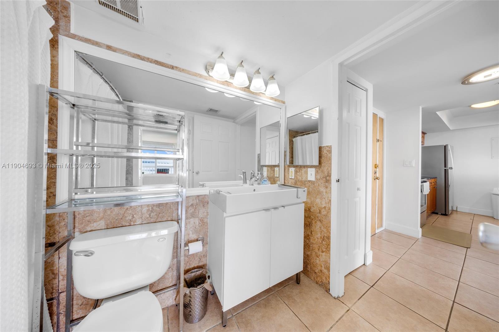 THE GRANDVIEW PALACE COND - Residential