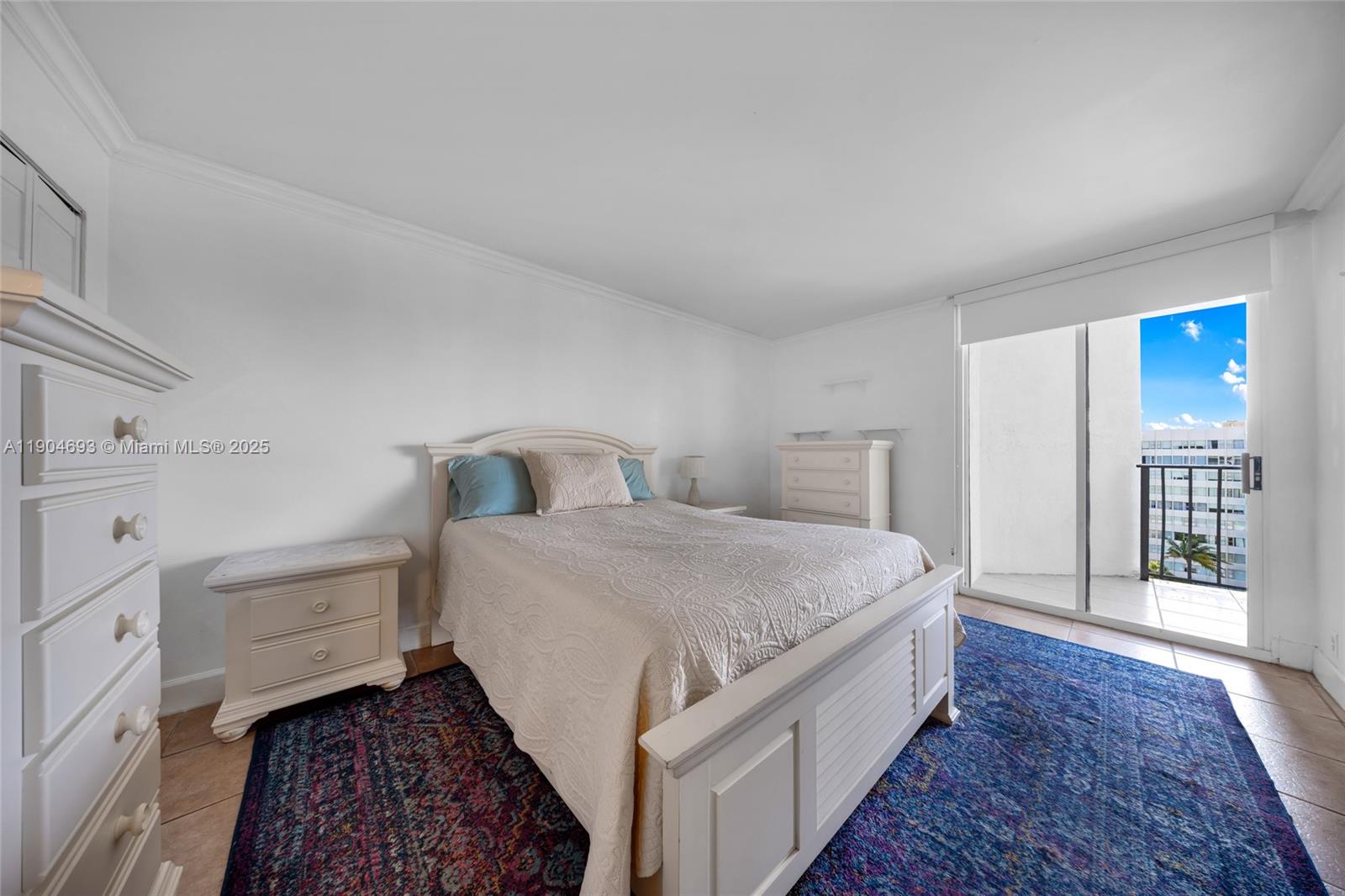 THE GRANDVIEW PALACE COND - Residential