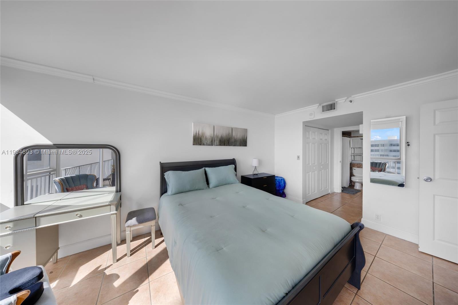 THE GRANDVIEW PALACE COND - Residential