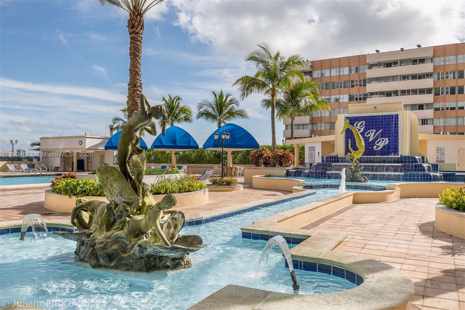 THE GRANDVIEW PALACE COND - Residential