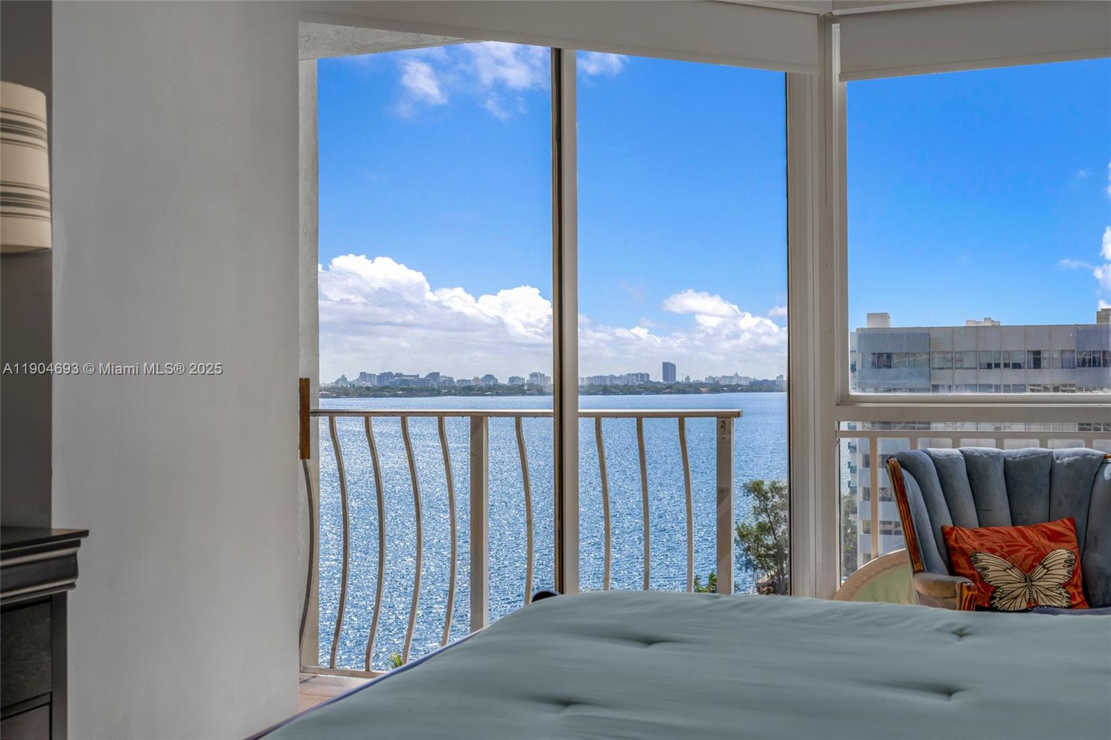 THE GRANDVIEW PALACE COND - Residential