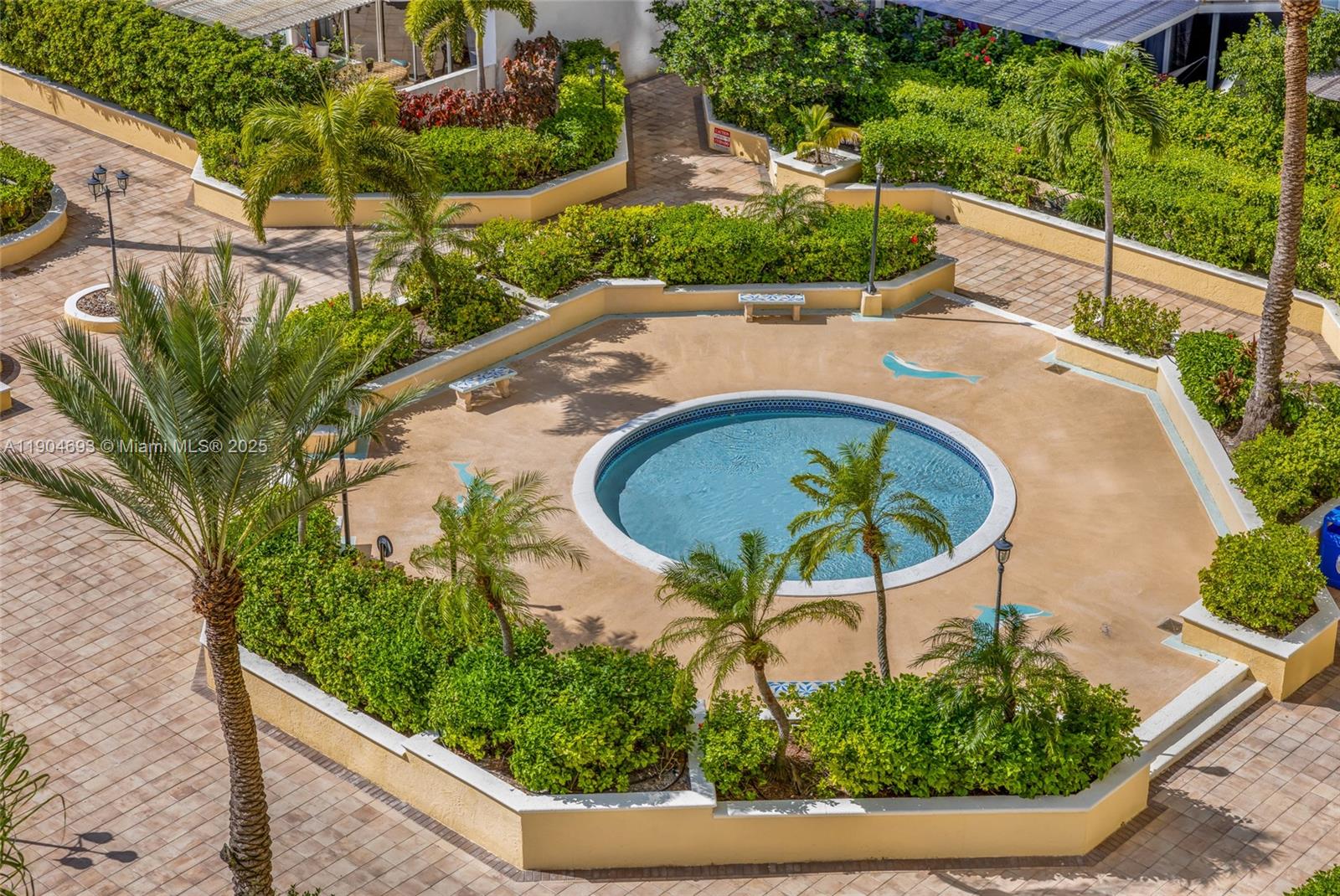 THE GRANDVIEW PALACE COND - Residential