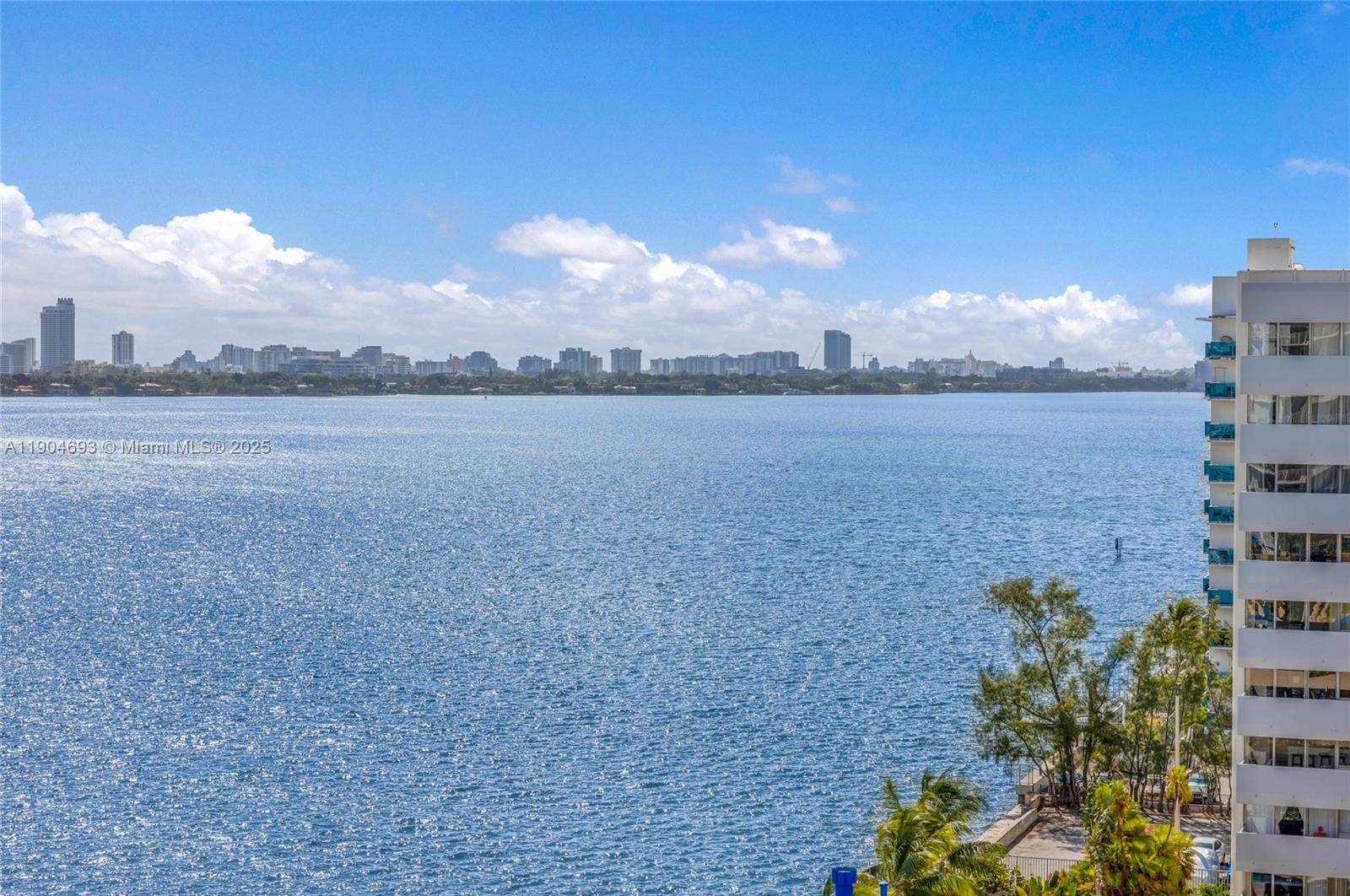 THE GRANDVIEW PALACE COND - Residential