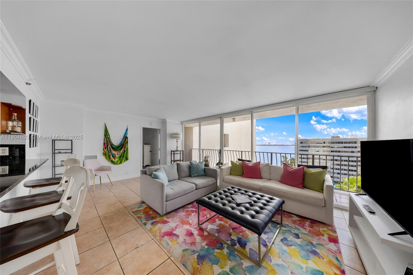 THE GRANDVIEW PALACE COND - Residential