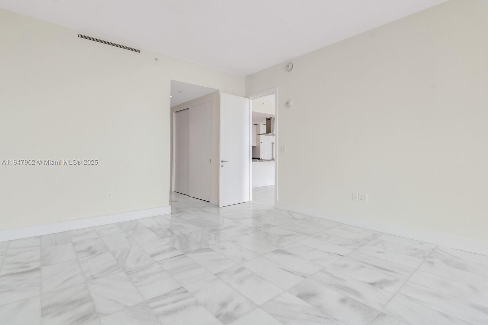 ESCOTTONIA PARK - Residential