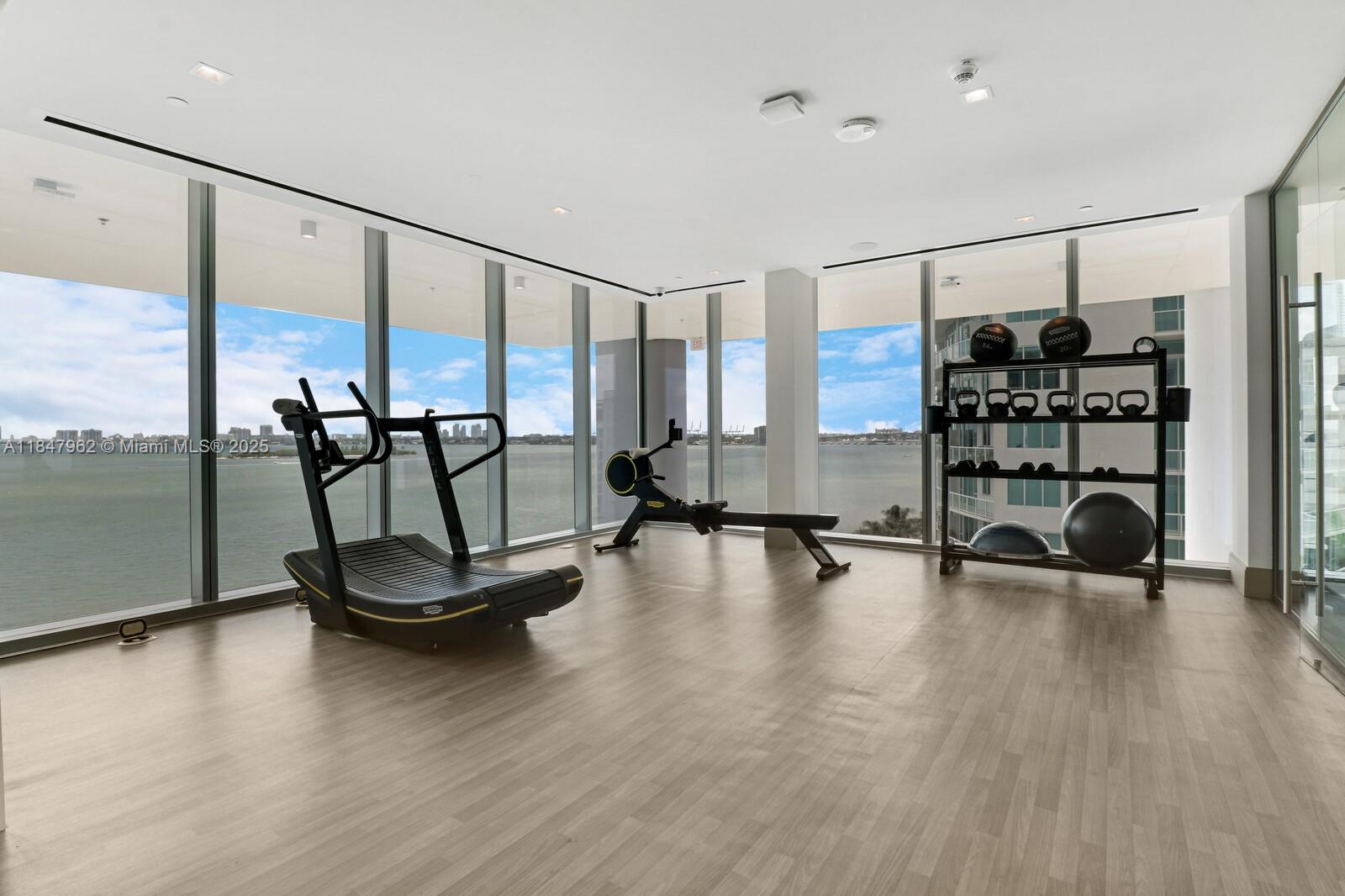 ESCOTTONIA PARK - Residential