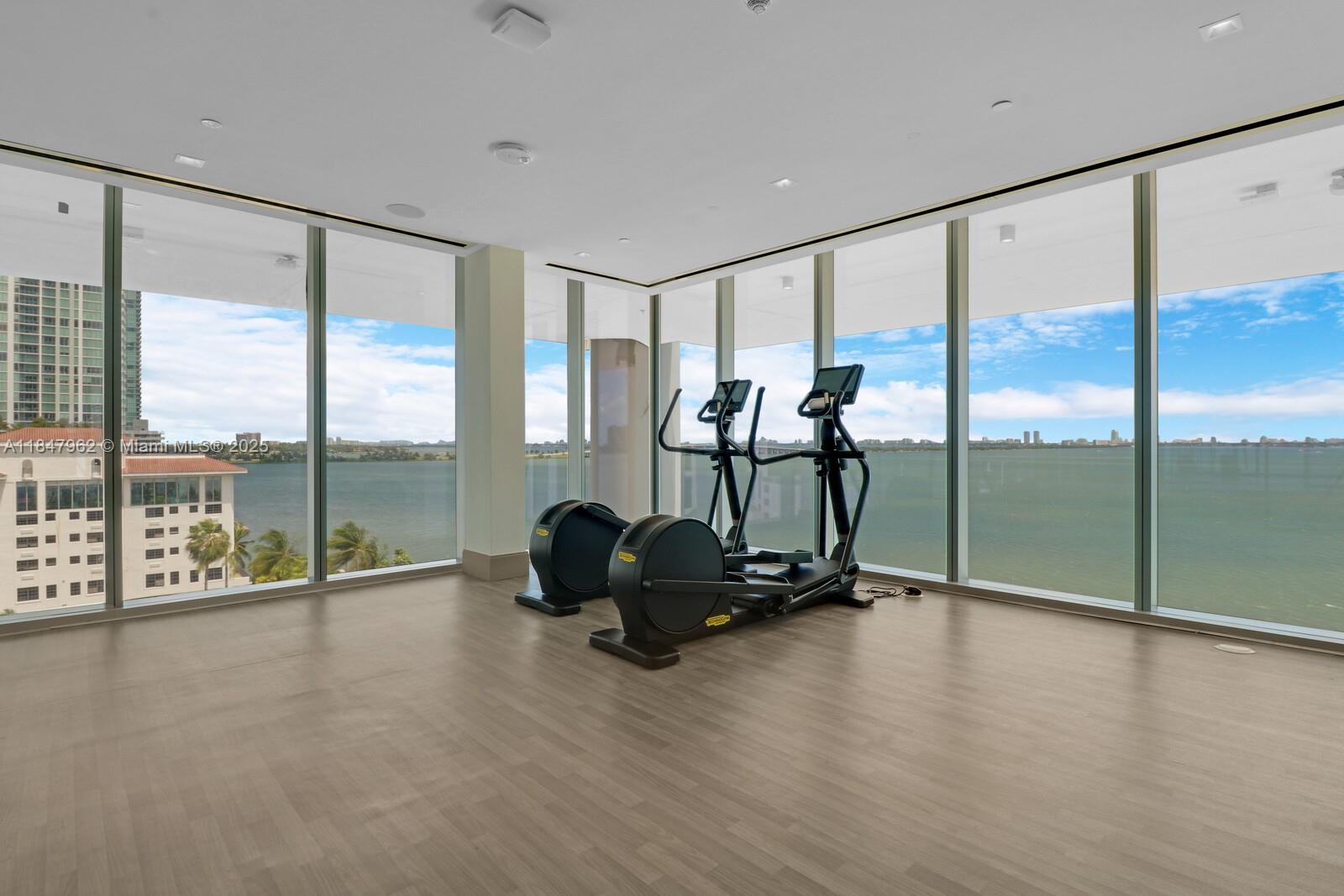 ESCOTTONIA PARK - Residential