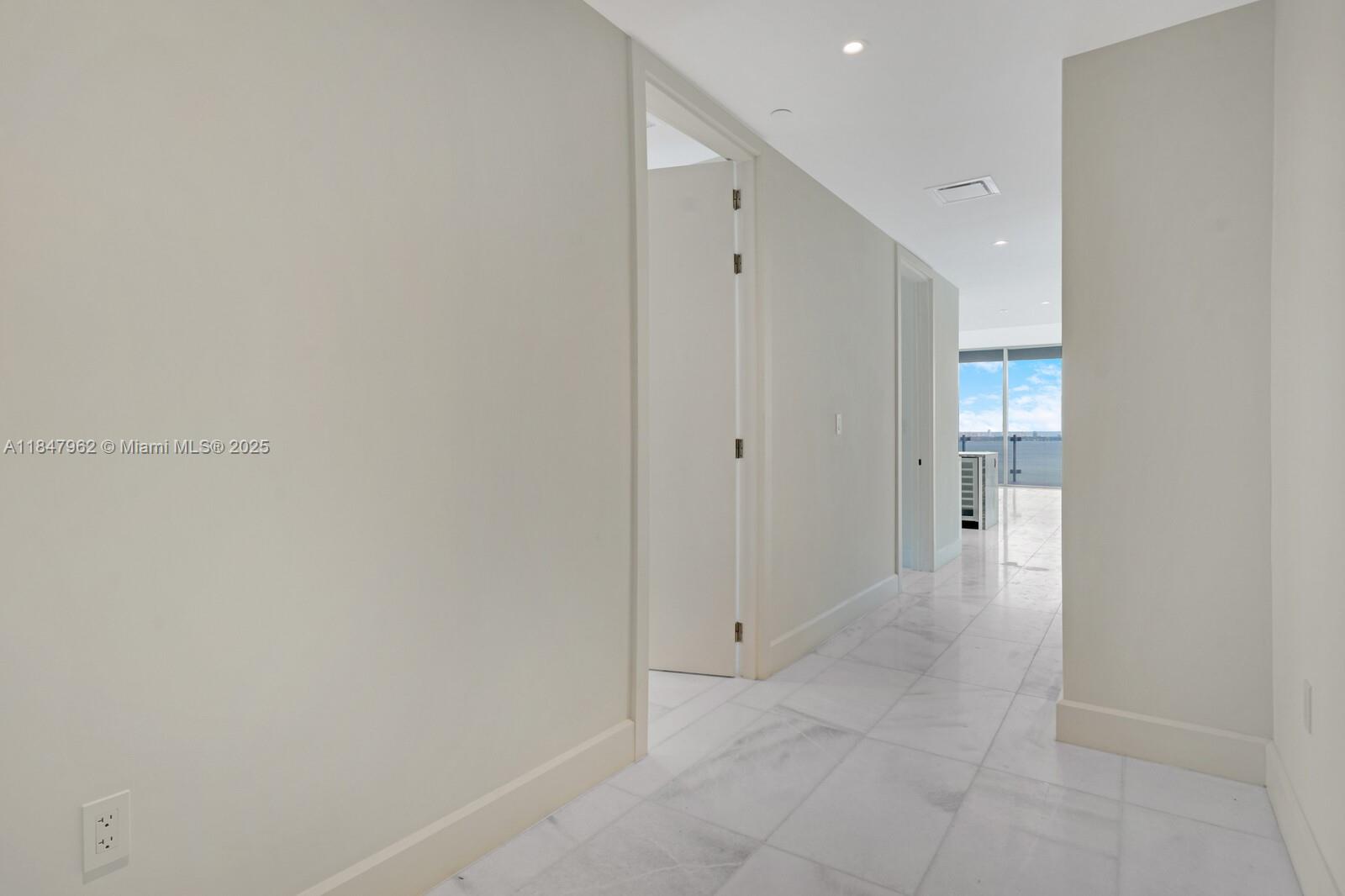 ESCOTTONIA PARK - Residential