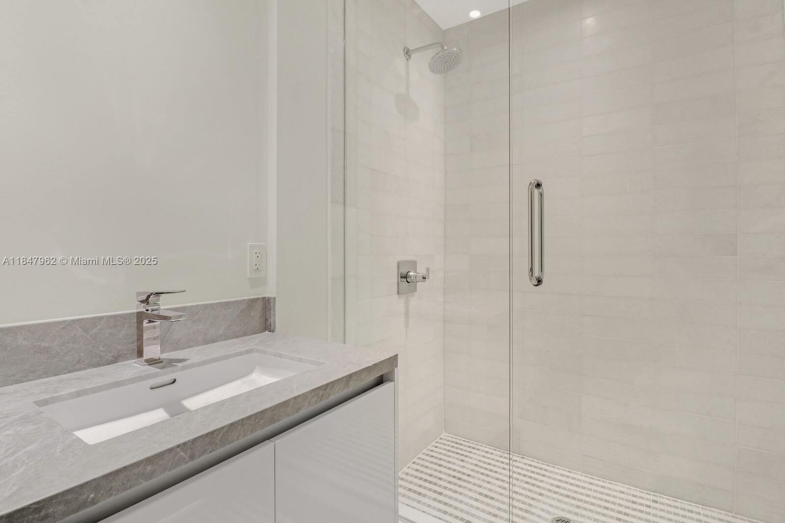 ESCOTTONIA PARK - Residential