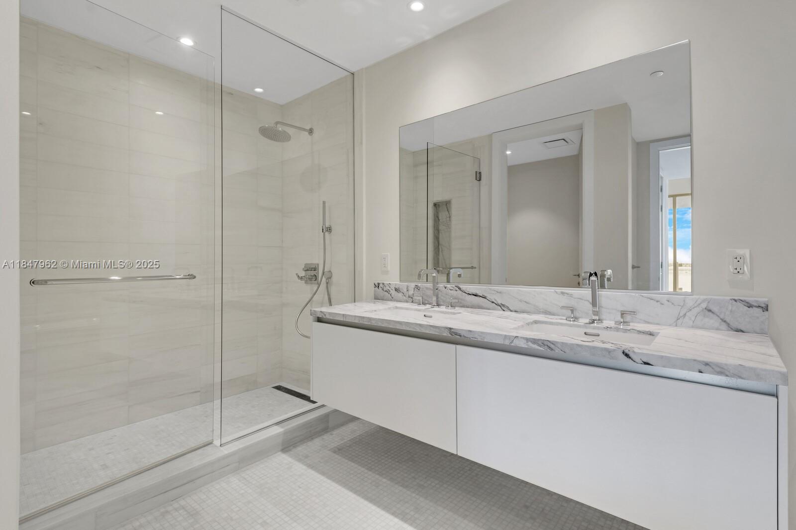 ESCOTTONIA PARK - Residential