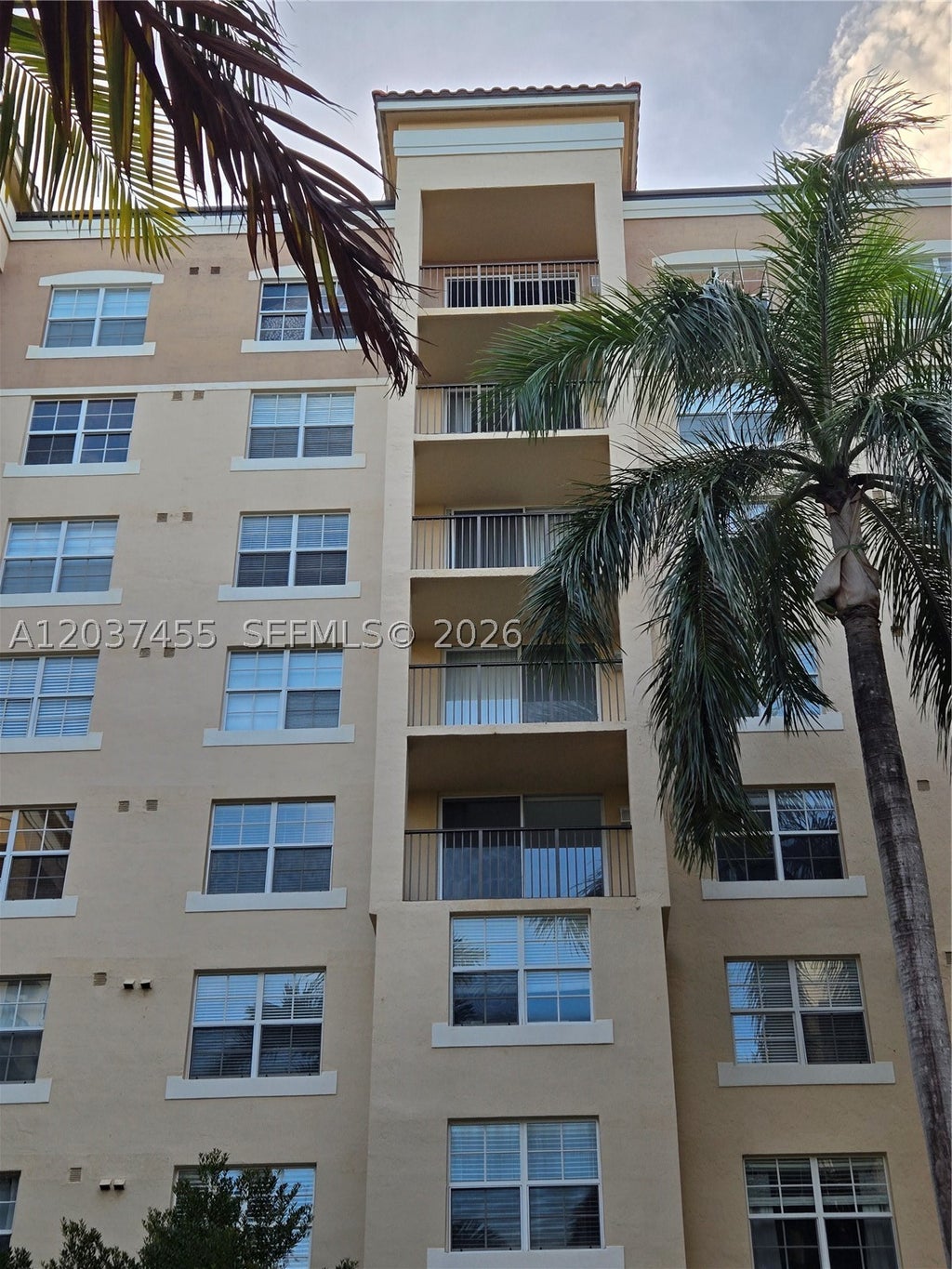 Photo of 1801 N Flagler Dr #822, West Palm Beach, FL 33407 (MLS # A12037455)