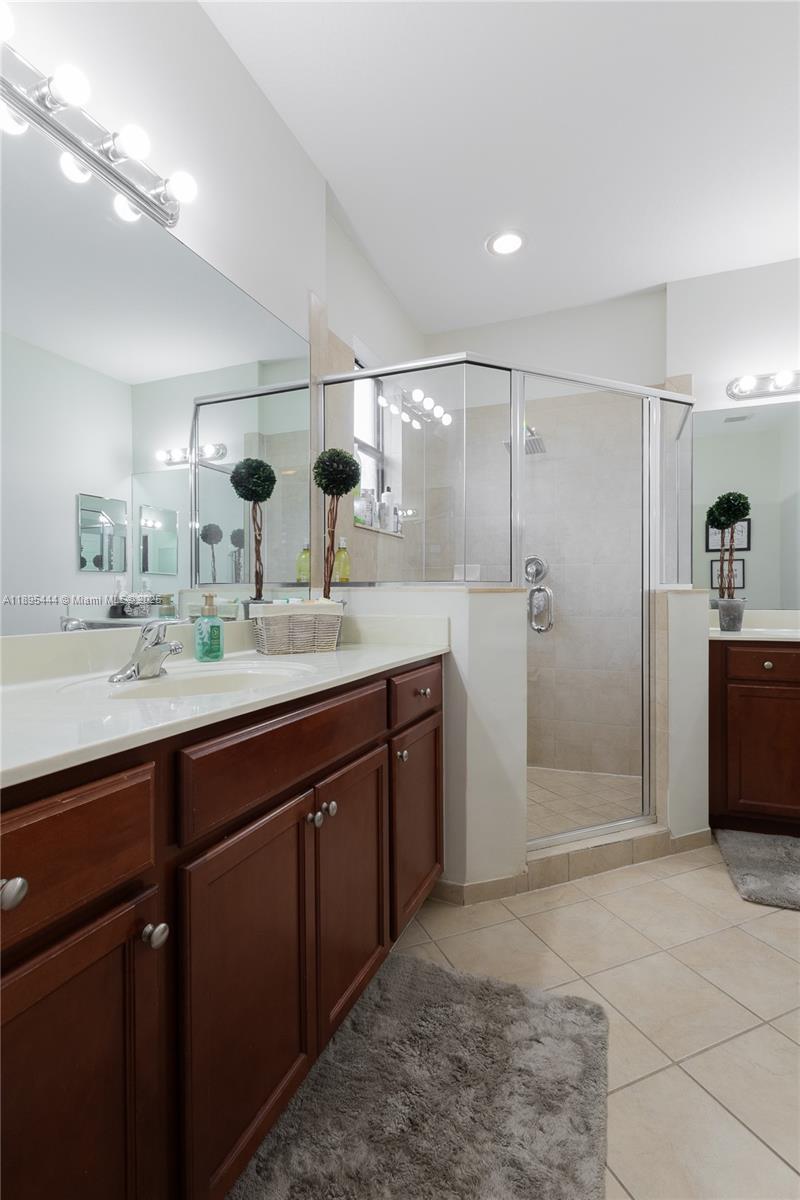 SUNSET RESIDENTIAL - Residential Lease