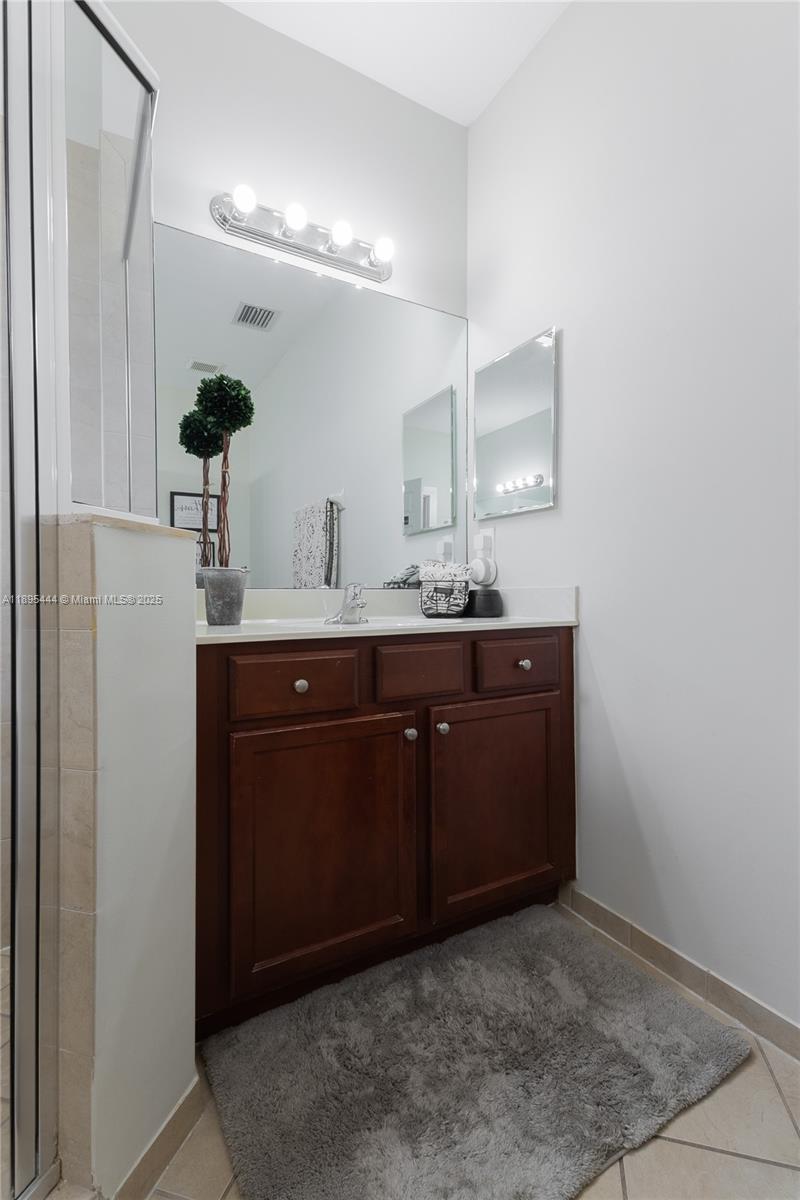 SUNSET RESIDENTIAL - Residential Lease