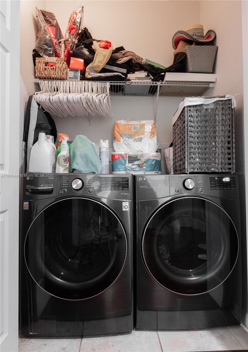 SUNSET RESIDENTIAL - Residential Lease